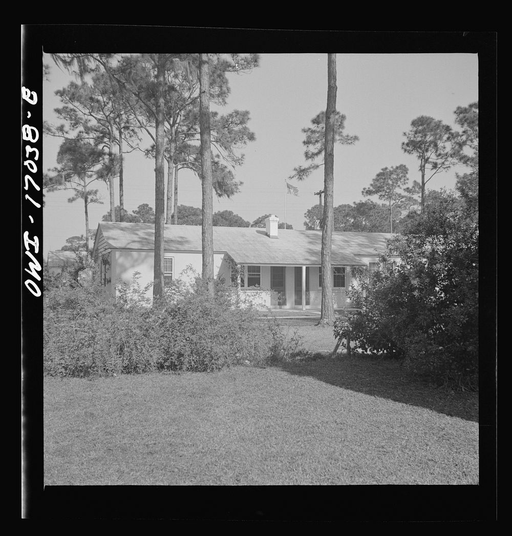 Daytona Beach, Florida. Low rent housing projects for es near Bethune-Cookman College. Sourced from the Library of Congress.
