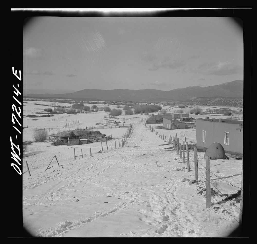 Penasco (vicinity), Taos County, New Mexico. The valley of Penasco. Sourced from the Library of Congress.