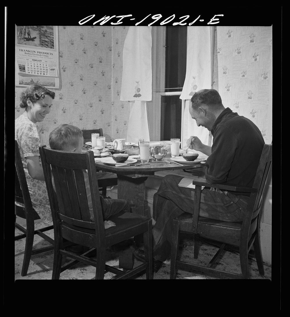 [Untitled photo, possibly related to: Moreno Valley, Colfax County, New Mexico. An evening at home on the Heck ranch].…