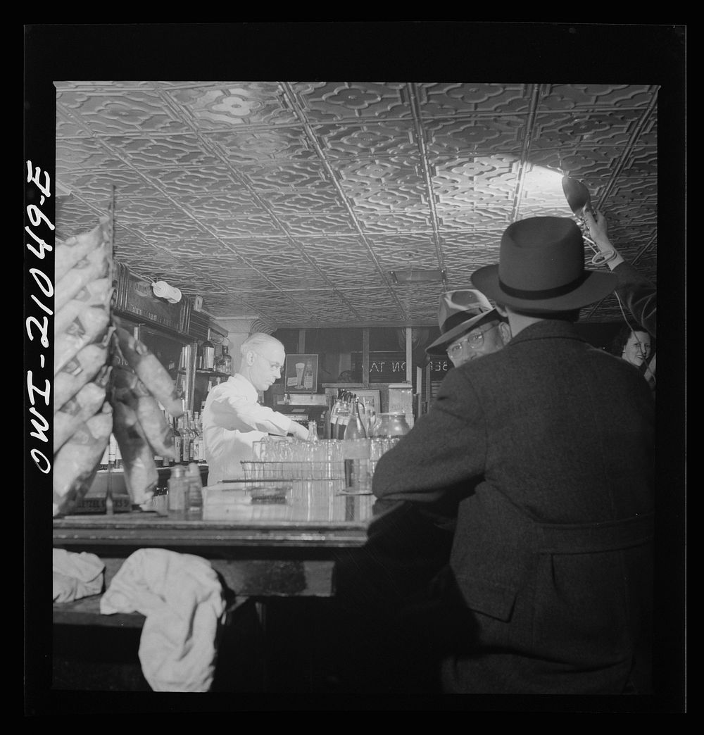 Washington, D.C. Bob, the bartender at the Sea Grill. Sourced from the Library of Congress.