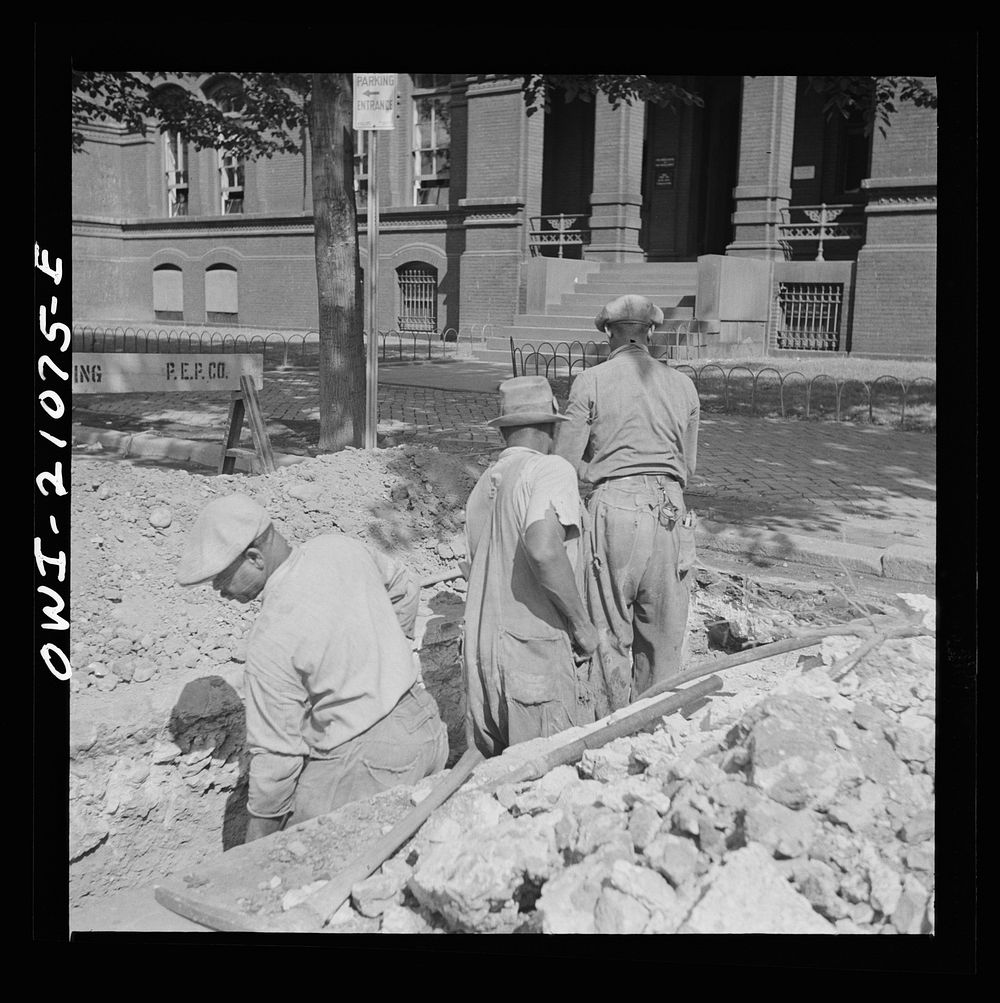 Washington, D.C. Preparing the ground for the construction of emergency buildings on Independence Avenue. Sourced from the…
