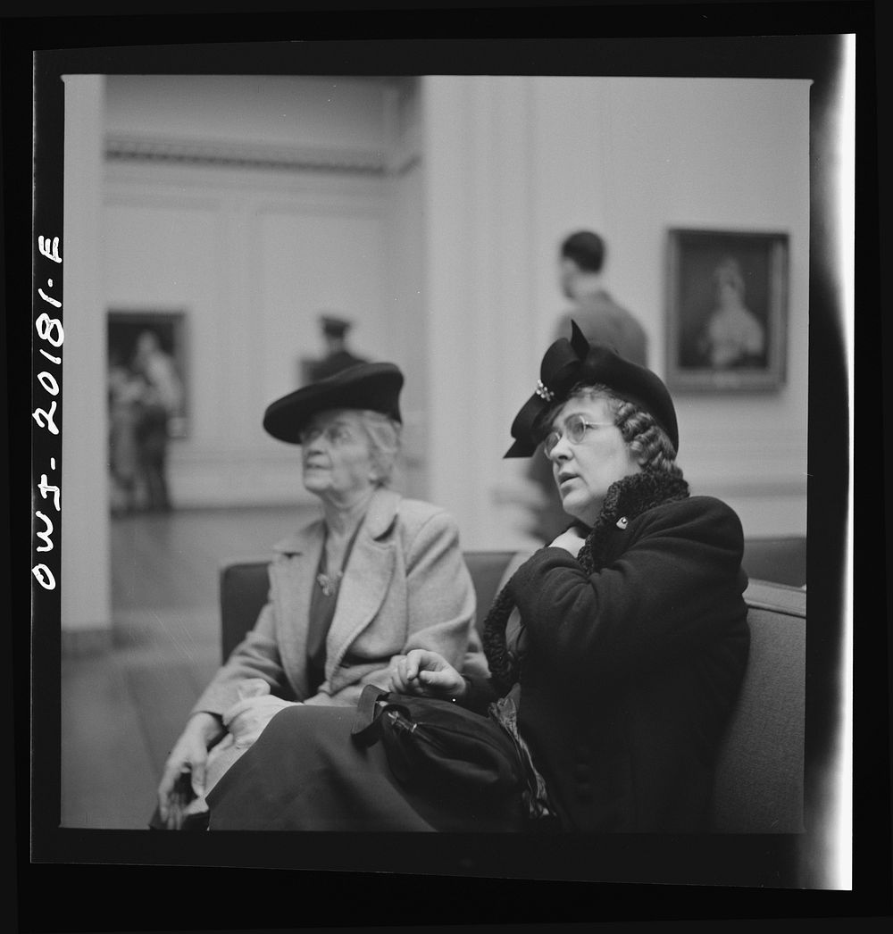 Washington, D.C. Spectators in the National Gallery of Art on a Sunday afternoon. Sourced from the Library of Congress.