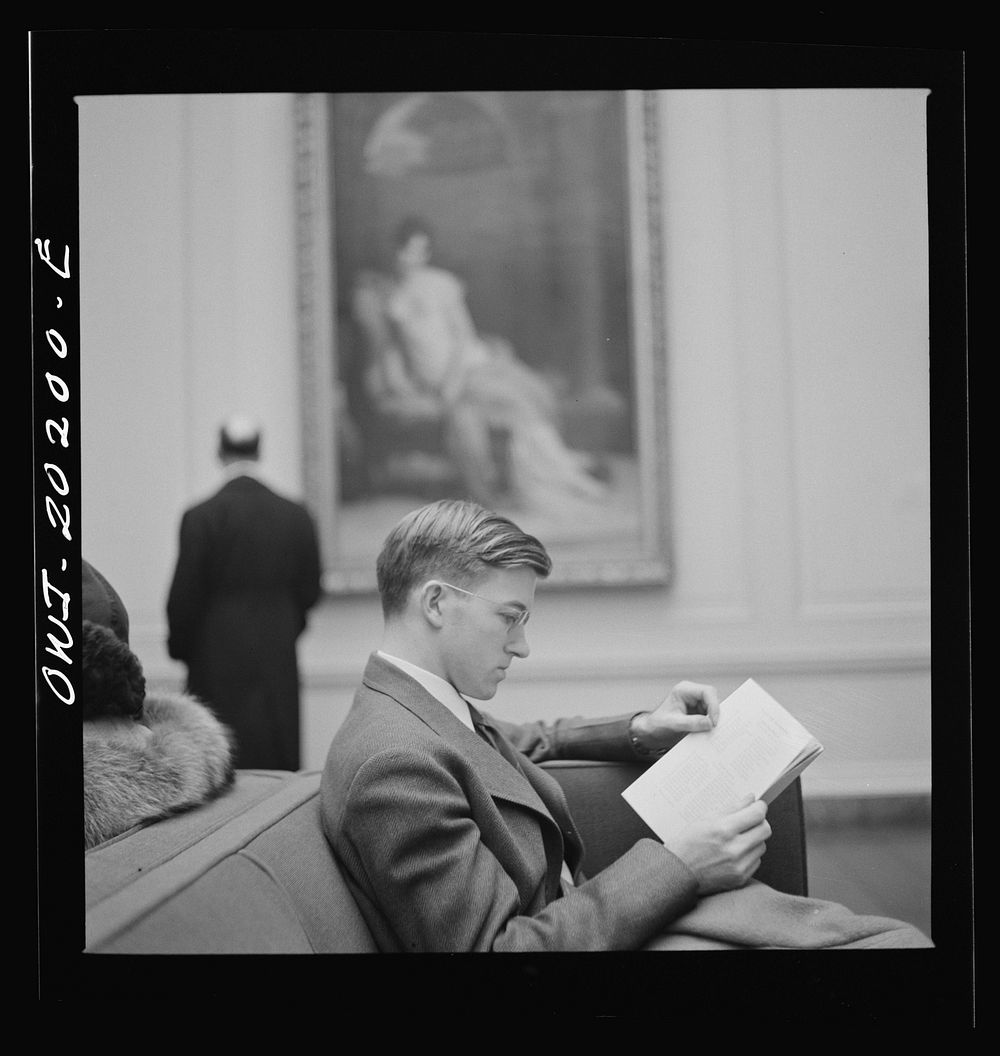 Washington, D.C. Spectator in the National Gallery of Art on a Sunday afternoon. Sourced from the Library of Congress.