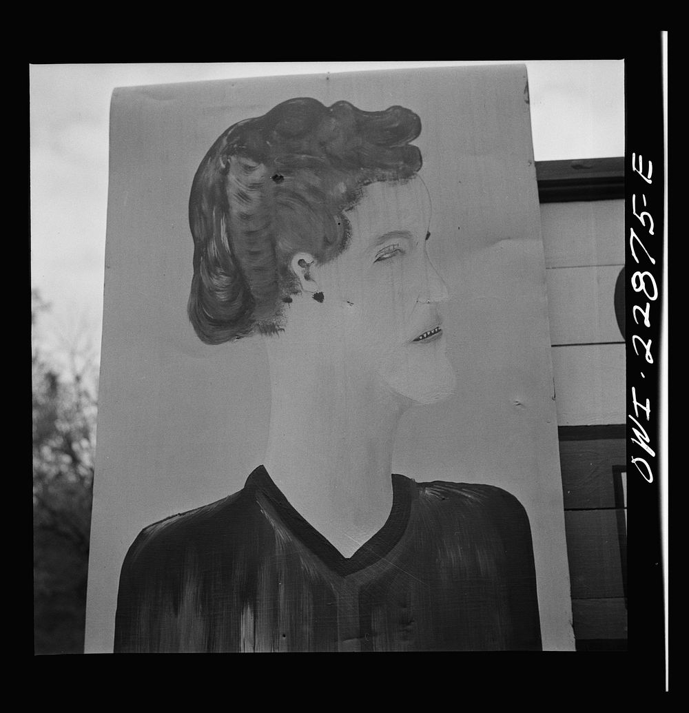 Huntsville (vicinity), Texas. Beauty shop advertisement. Sourced from the Library of Congress.