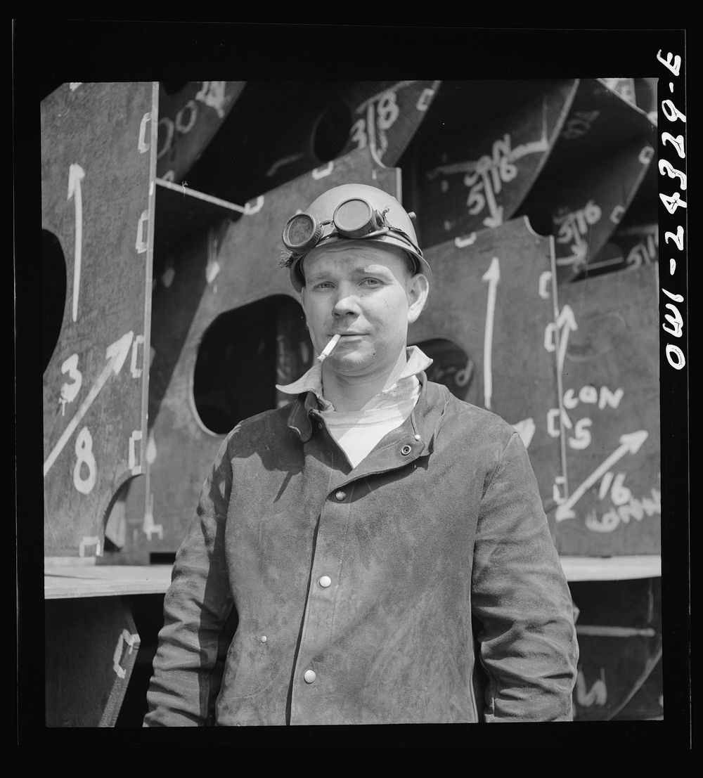 Bethlehem-Fairfield shipyards, Baltimore, Maryland. Pipefitters. Sourced from the Library of Congress.