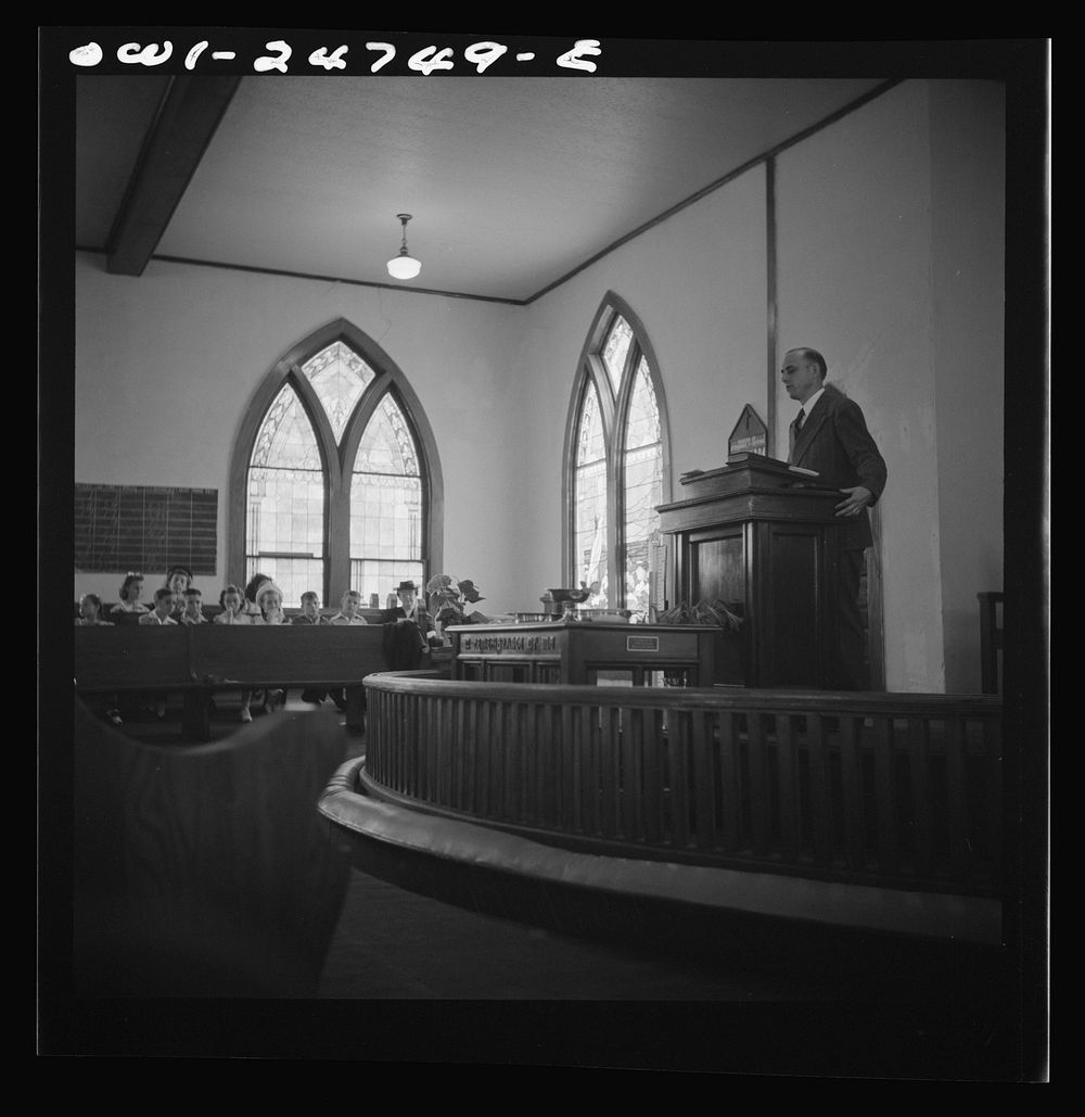 San Augustine, Texas. Reverend Dubberly, the Methodist minister, preaching on Easter Sunday. Sourced from the Library of…
