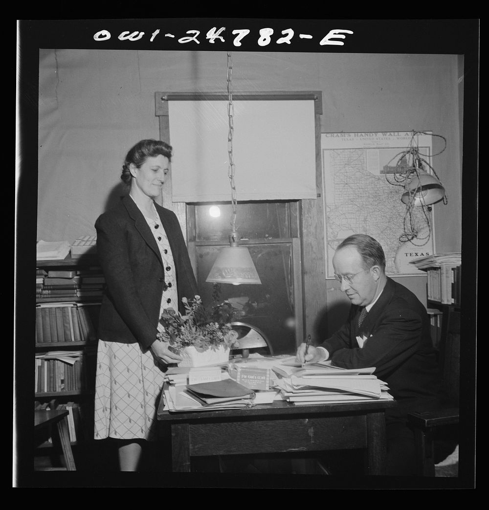 San Augustine, Texas. Reverend Marsh Calloway and wife. Sourced from the Library of Congress.