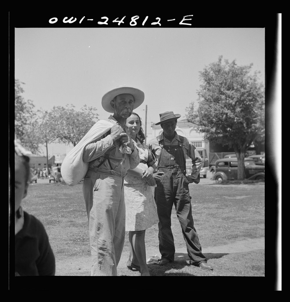 [Untitled photo, possibly related to: San Augustine, Texas. Mexicans in courthouse square on Saturday afternoon]. Sourced…