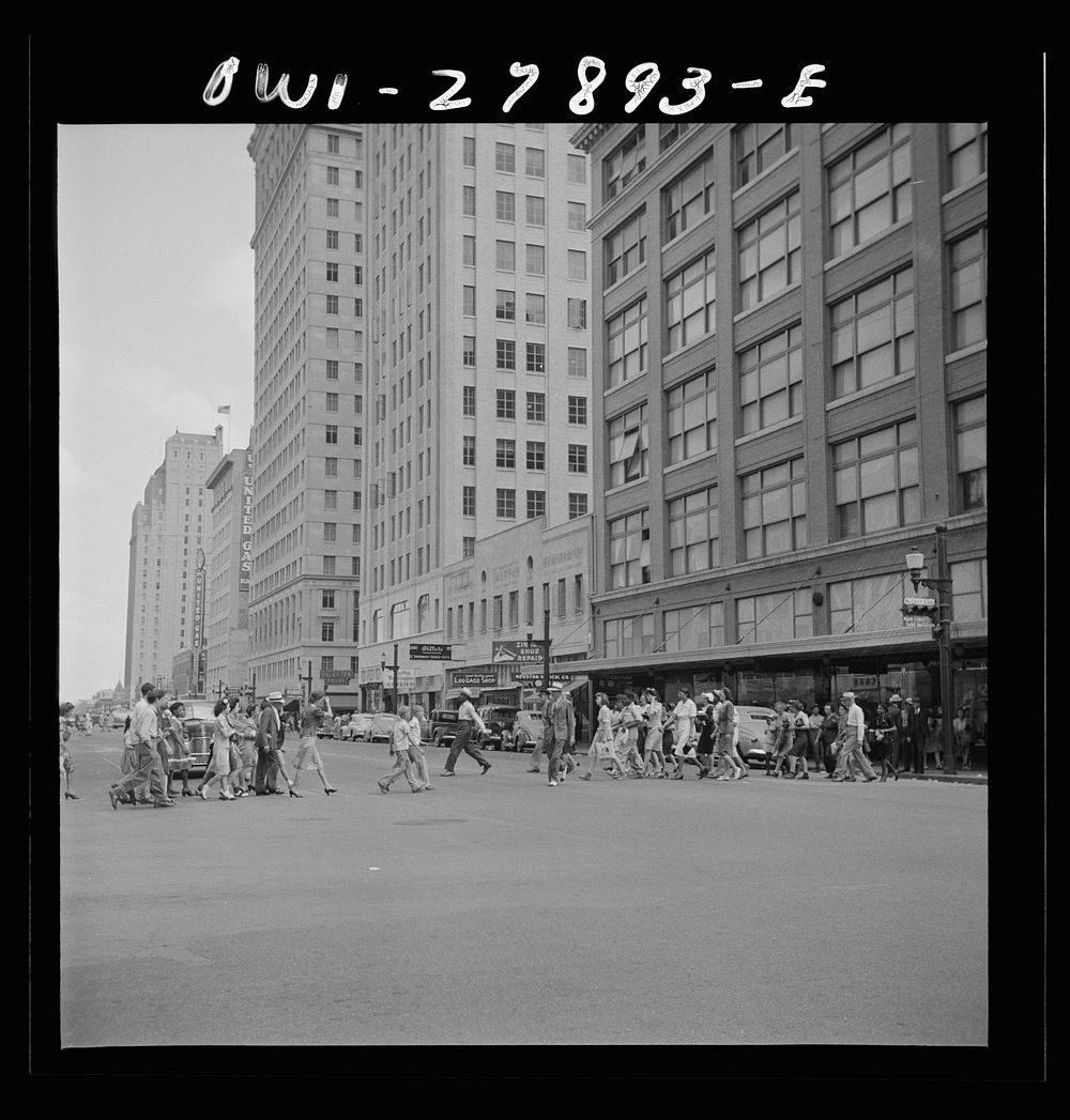 [Untitled photo, possibly related to: Houston, Texas. Crowds on downtown streets]. Sourced from the Library of Congress.