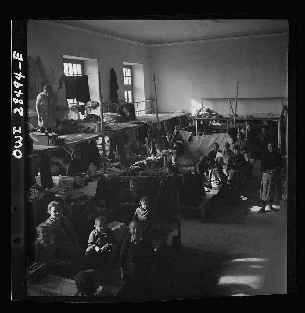 Teheran, Iran. Polish refugee families awaiting evacuation. Sourced from the Library of Congress.