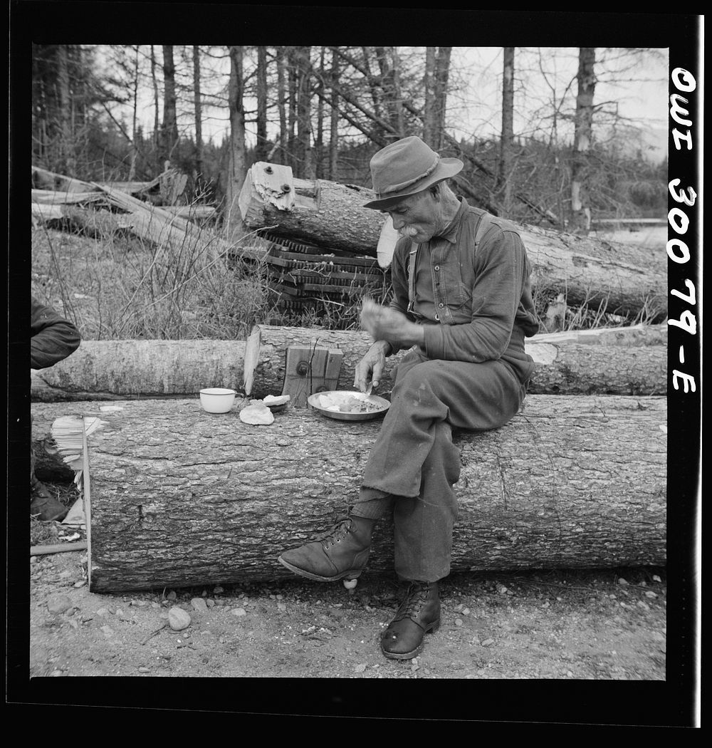 [Untitled photo, possibly related to: Spring pulpwood drive on the Brown Company timber holdings in Maine. Mid-afternoon…