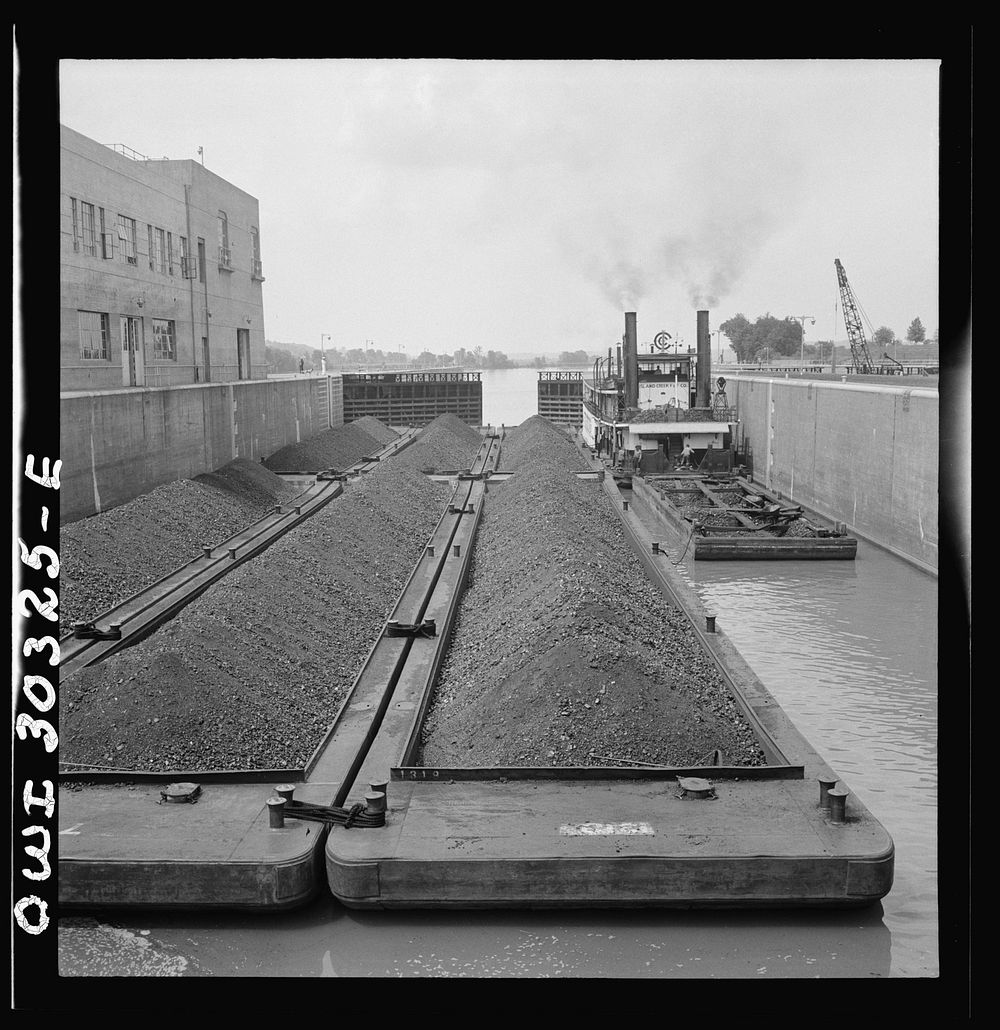 Gallipolis, Ohio. Water gates closing behind coal barges. Sourced from the Library of Congress.