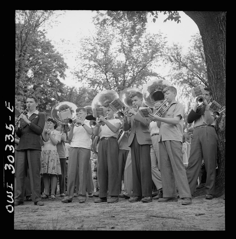 Gallipolis, Ohio. School band playing at Decoration Day ceremonies. Sourced from the Library of Congress.