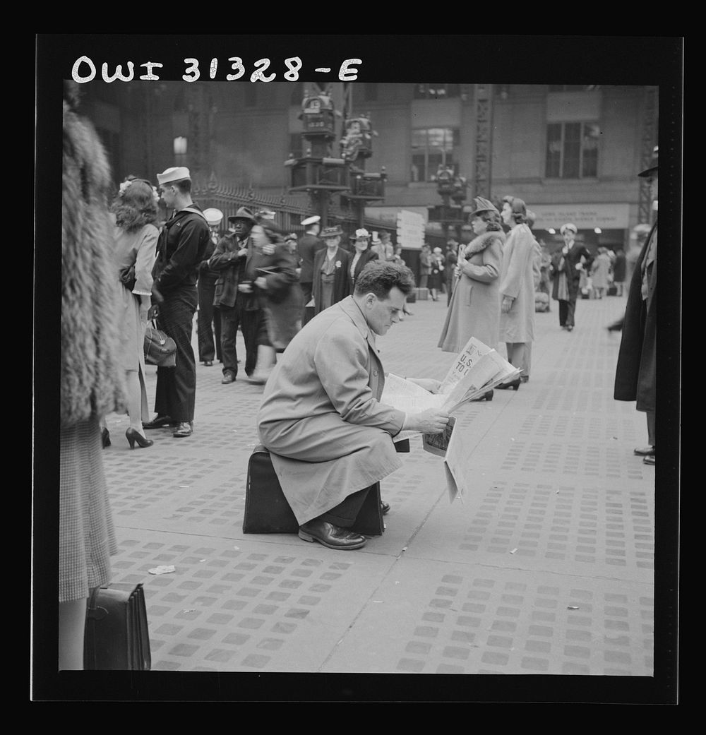 [Untitled photo, possibly related to: New York, New York. Waiting for the trains at the Pennsylvania railroad station].…