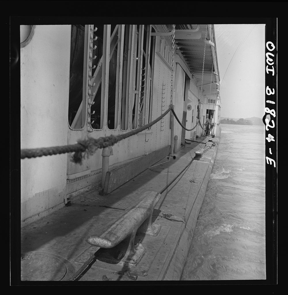 The side of the Charles T. Campbell on the Ohio River. Sourced from the Library of Congress.