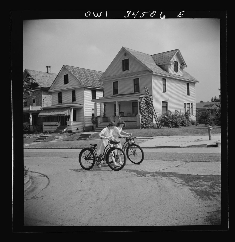 Oswego, New York. A street. Sourced from the Library of Congress.