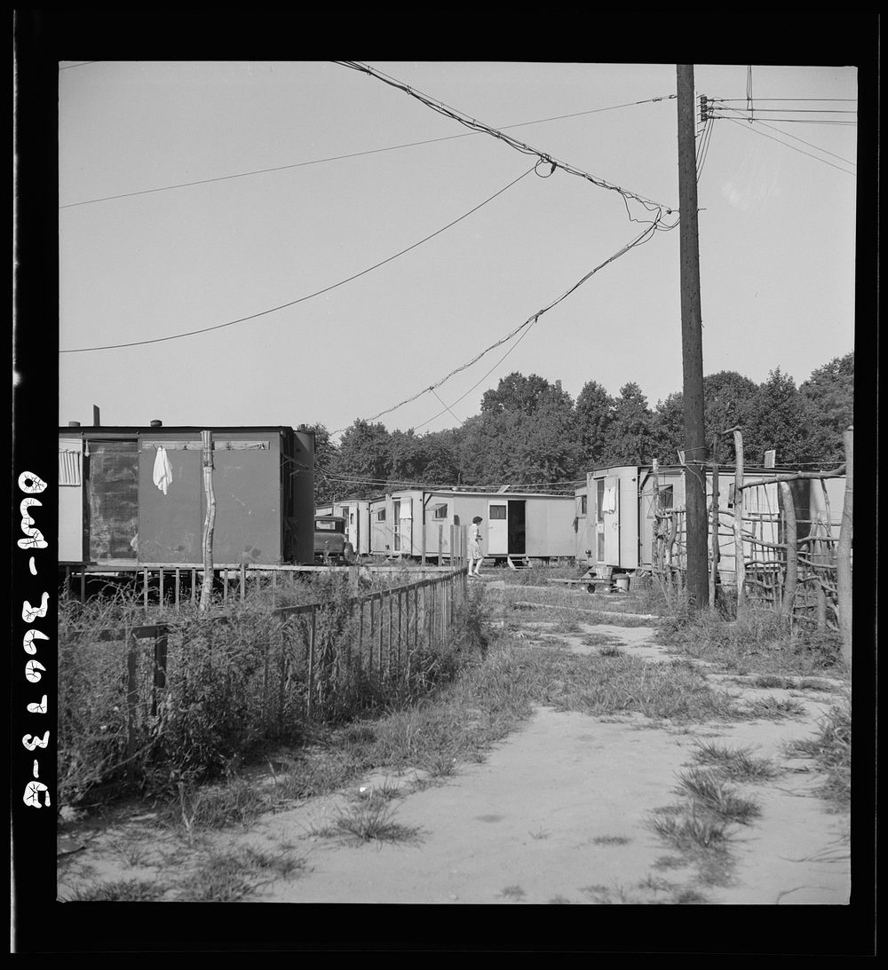 Middle River, a small crossroads in the vicinity of Baltimore, Maryland. FSA (Farm Security Administration) housing project…