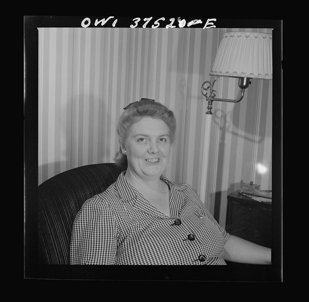 Cincinnati, Ohio. Mrs. Bernard Cochran, wife of a Greyhound bus driver. Sourced from the Library of Congress.