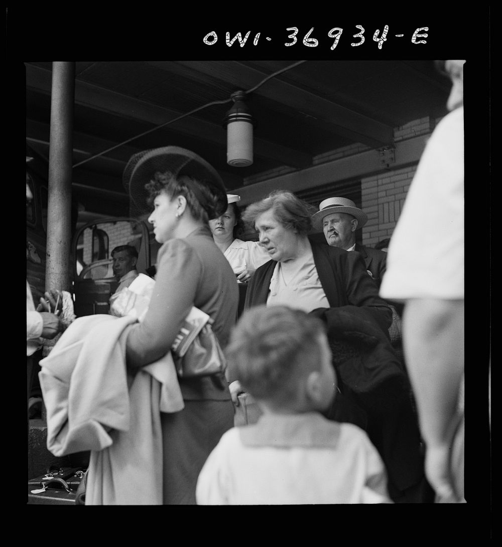 [Untitled photo, possibly related to: Pittsburgh, Pennsylvania. Passengers waiting for a bus at the Greyhound bus terminal].…