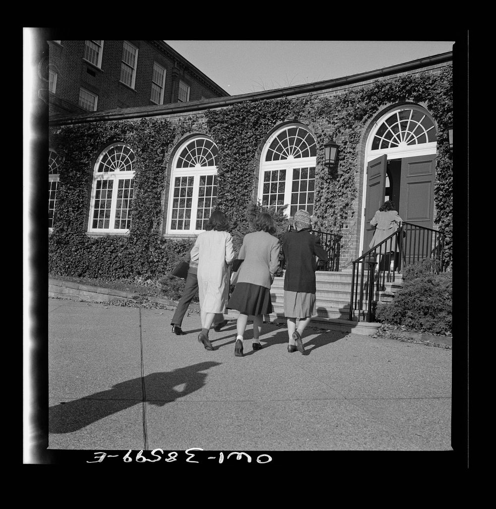 Washington, D.C. Students entering school at Woodrow Wilson High School. Sourced from the Library of Congress.