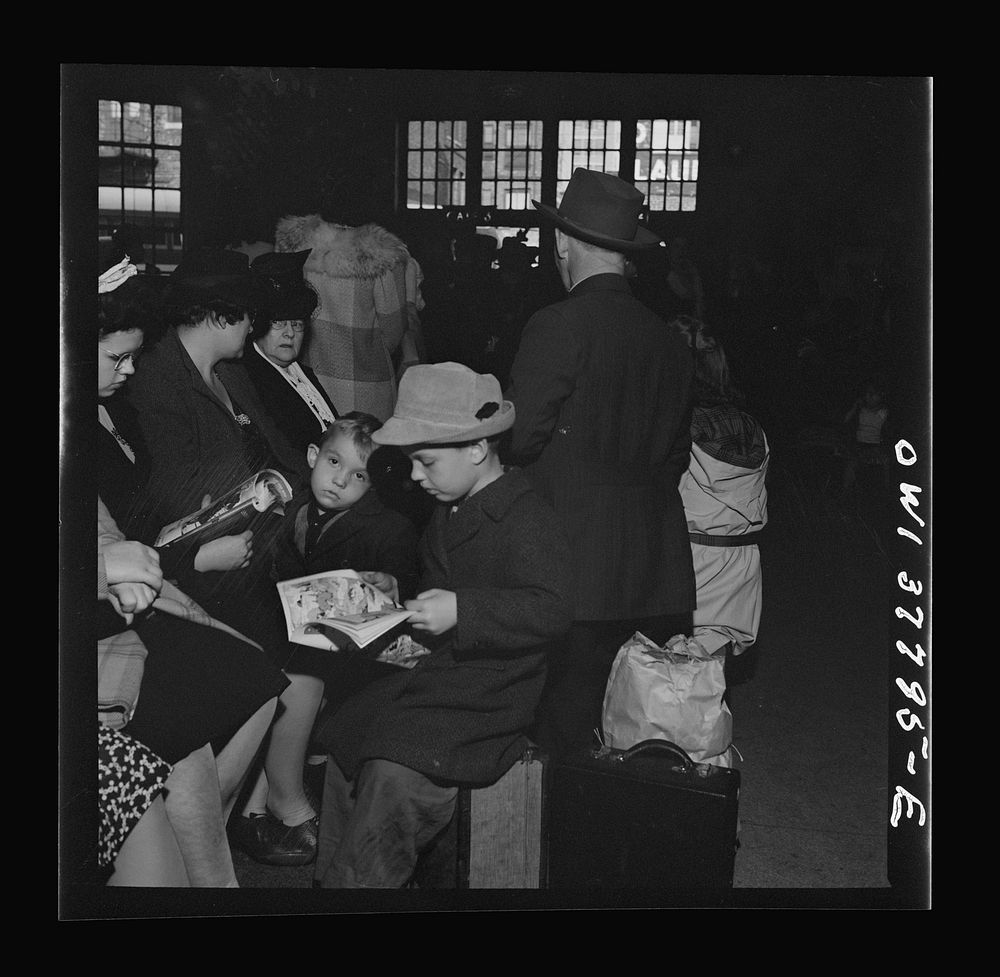 Chicago, Illinois. Passengers waiting at the Greyhound bus terminal. Sourced from the Library of Congress.