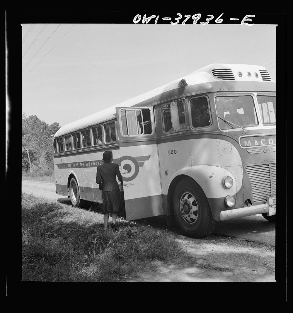 A Greyhound bus trip from Louisville, Kentucky, to Memphis, Tennessee, and the terminals. Hailing a Macon-bound bus on the…