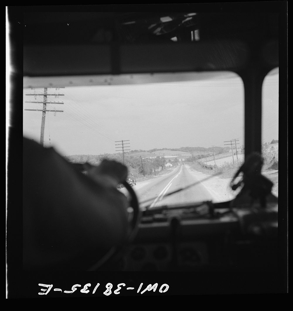 Bus trip from Knoxville, Tennessee, to Washington, D.C.. Sourced from the Library of Congress.