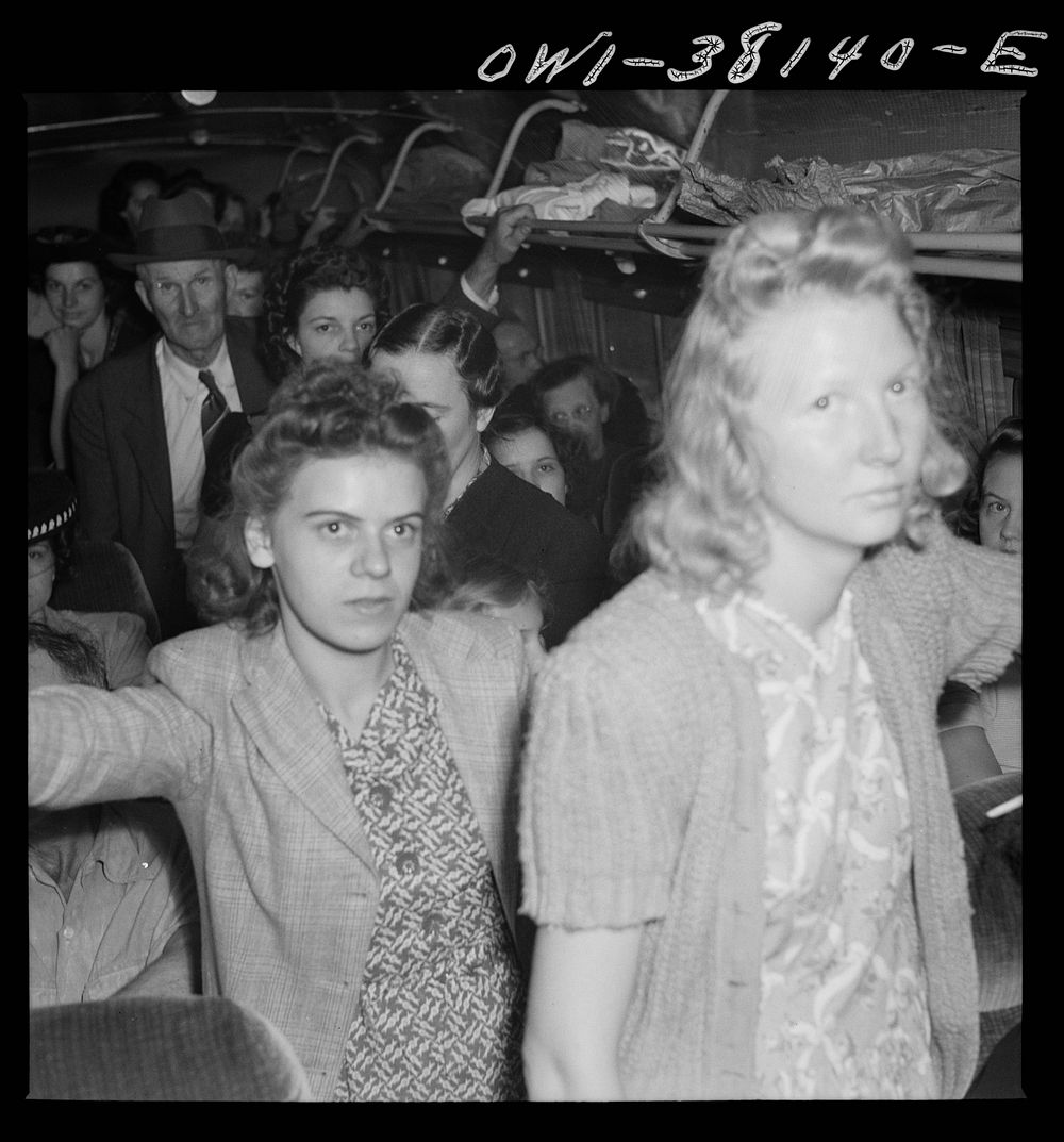 Bus trip from Knoxville, Tennessee, to Washington, D.C.. Sourced from the Library of Congress.