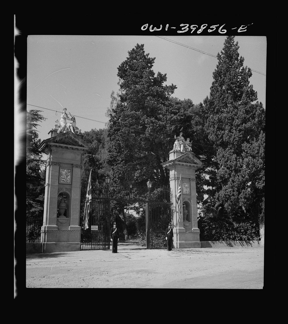 Gateway in Sicily, with Italian national police on guard. Sourced from the Library of Congress.