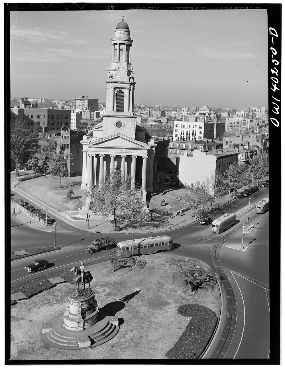 Thomas Circle, Washington, D.C.. Sourced from the Library of Congress.