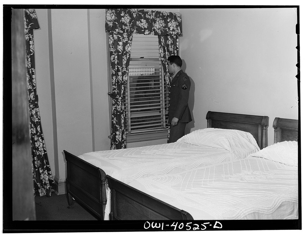 Washington, D.C. Enlisted man's room at the United Nations service center. Sourced from the Library of Congress.