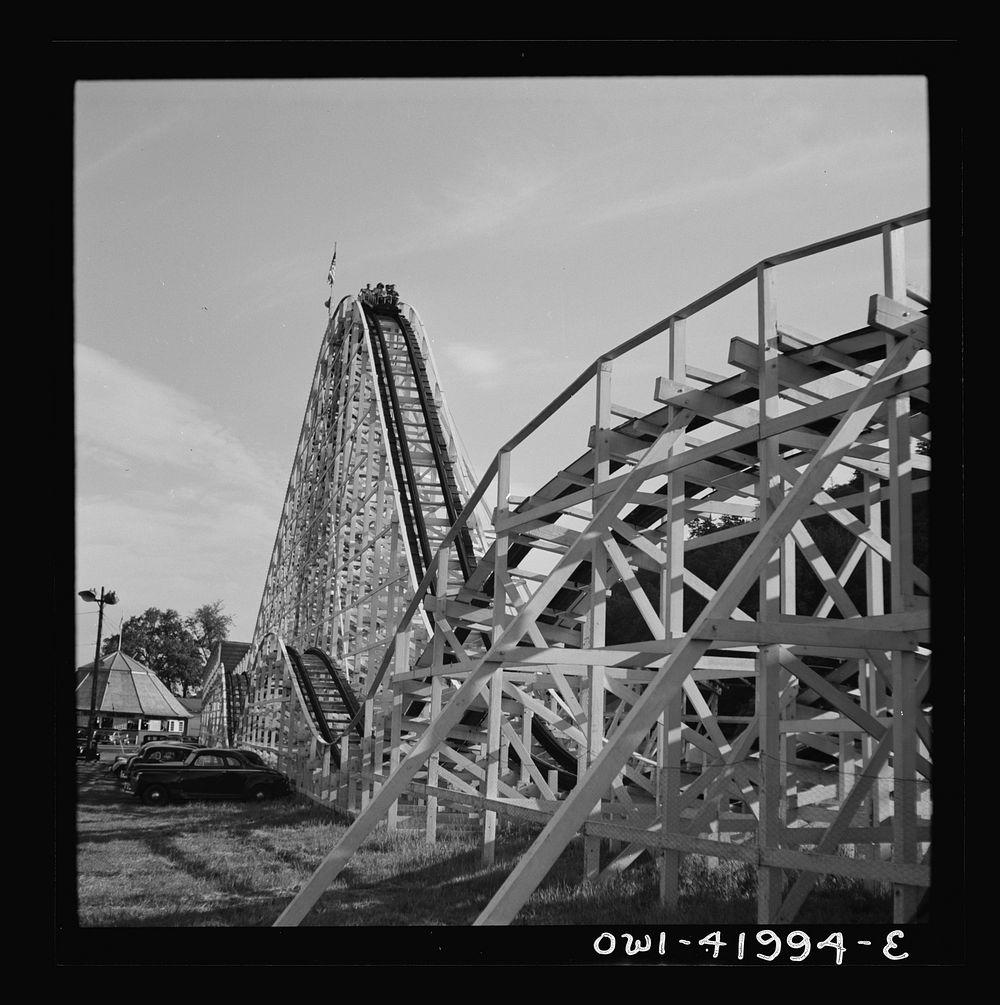 [Untitled photo, possibly related to: Southington, Connecticut. Amusement park]. Sourced from the Library of Congress.