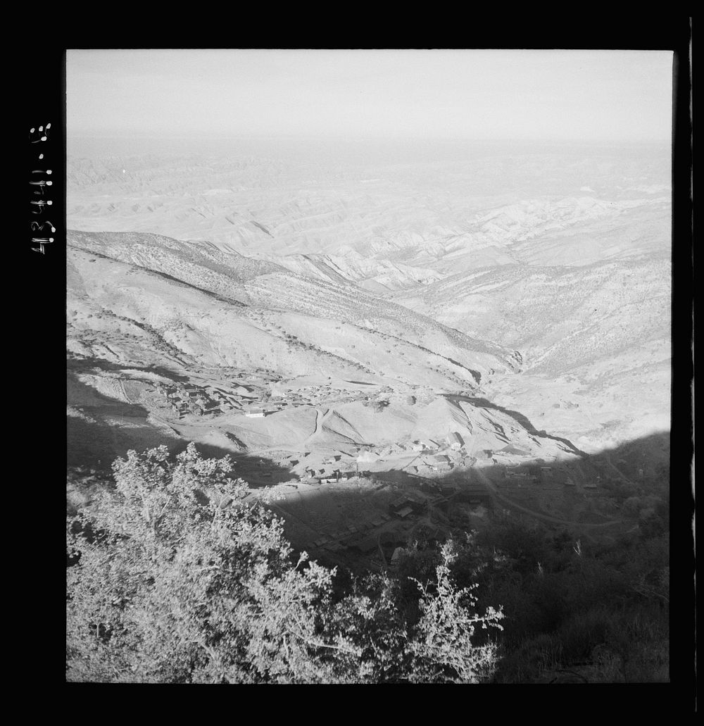 [Untitled photo, possibly related to: New Idria, California. A birds-eye view of New Idria showing vicinity of the mine…