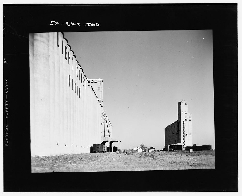 Amarillo, Texas. Grain elevators. Sourced from the Library of Congress.
