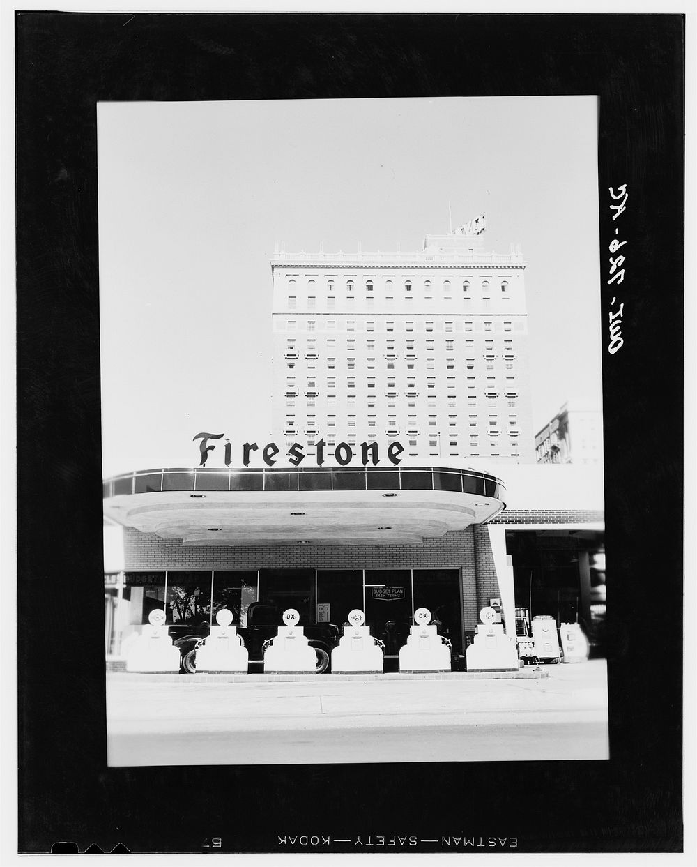 Tulsa, Oklahoma. Filling station. Sourced from the Library of Congress.