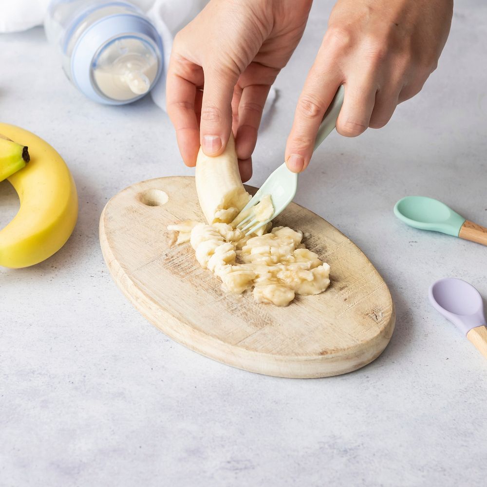Banana puree baby food mashing healthy recipe image
