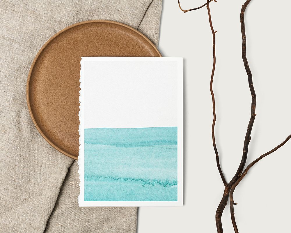 Ombre watercolor poster mockup psd on a ceramic plate with design space