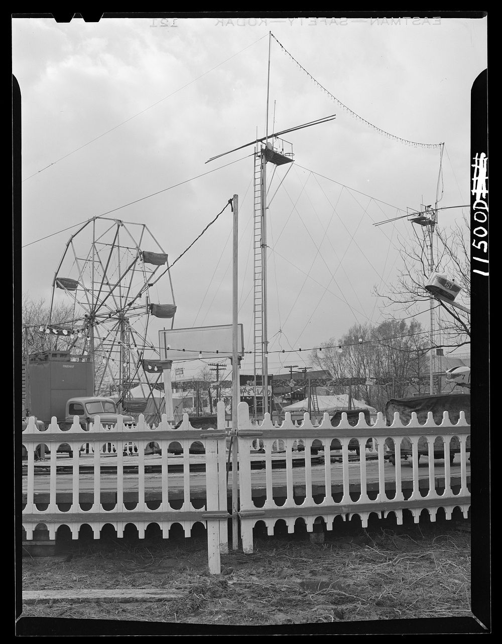 Washington, D.C. Traveling canival near the District line at Georgia Avenue. Sourced from the Library of Congress.