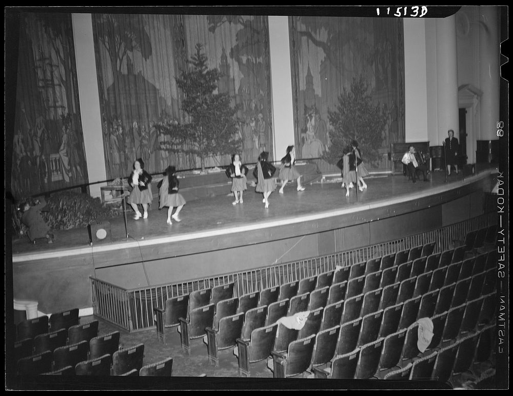 Washington, D.C. Irish group from Chicago rehearsing for the National Folk Festival. Sourced from the Library of Congress.
