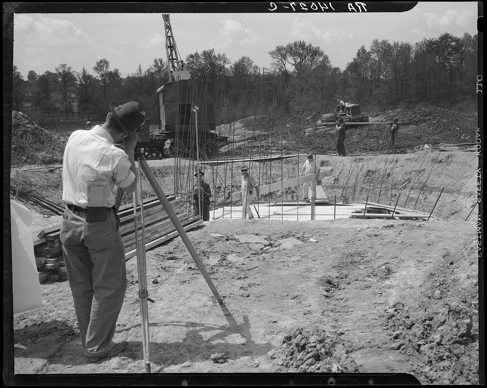 Construction of an acid pit. Berwyn, Maryland. Sourced from the Library of Congress.