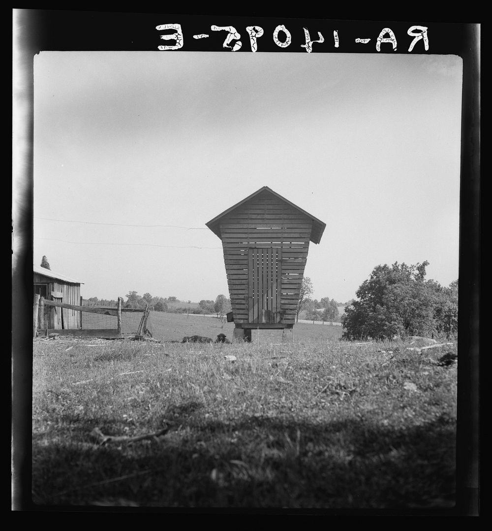 Corn crib near Bartlett, West Virginia. Typically-formed crib, following shape of southeastern American Indian crib but…