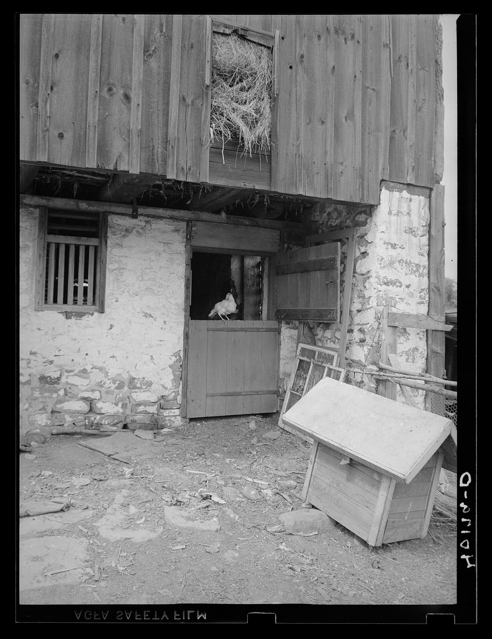 [Untitled photo, possibly related to: Birdsboro (vicinity), Berks County, Pennsylvania. North end of the barn which is used…