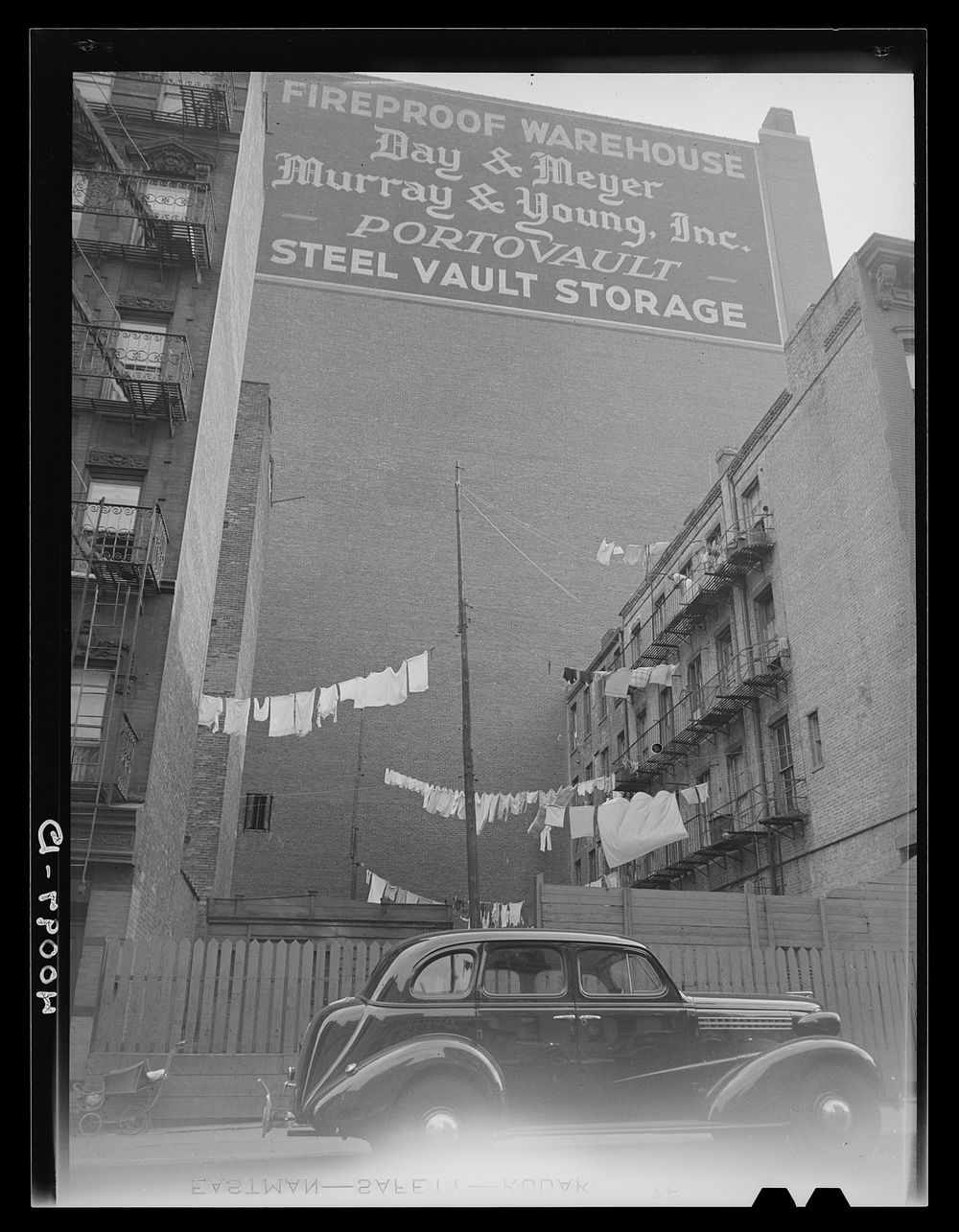 [Untitled photo, possibly related to: New York, New York. East 62nd Street]. Sourced from the Library of Congress.