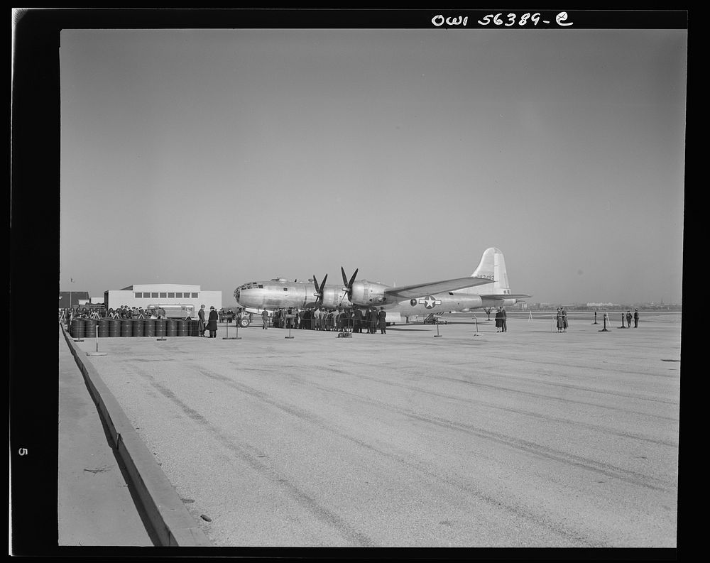 B-29 Super Fortress display at Washington National Airport. Sourced from the Library of Congress.