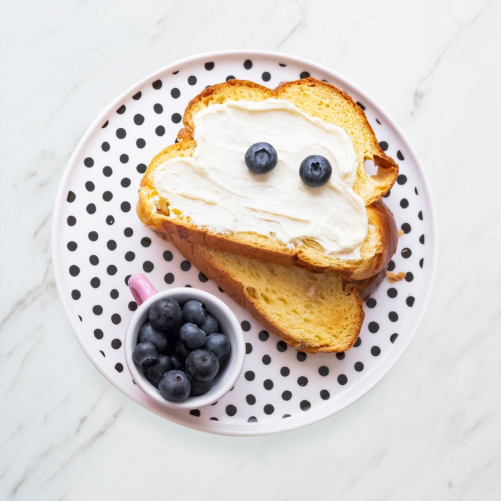 Kids cream cheese toast with blueberries