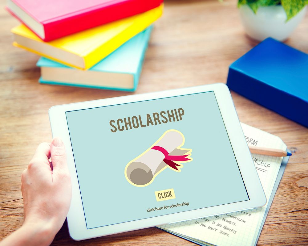 Scholarship Aid Cost Education Finance Graduate Concept