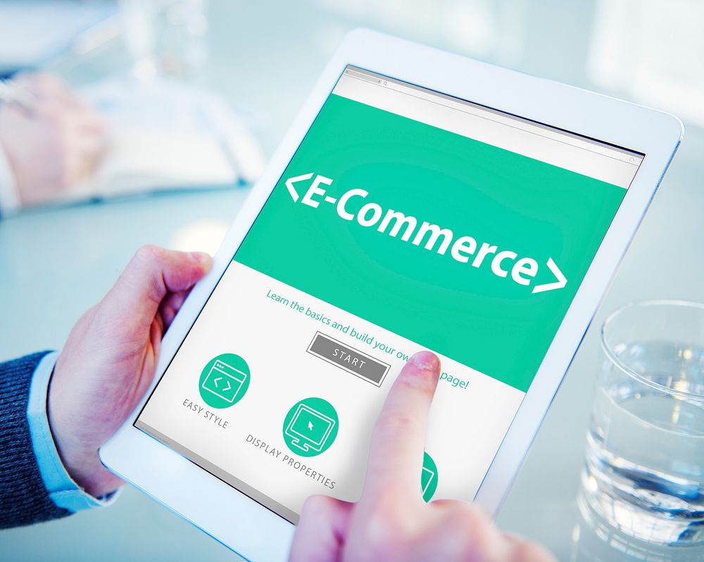 Digital Online Marketing E-Commerce Working Concept