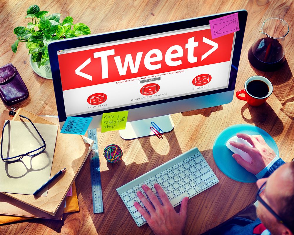 Digital Online Social Media Networking Tweet Sharing Concept