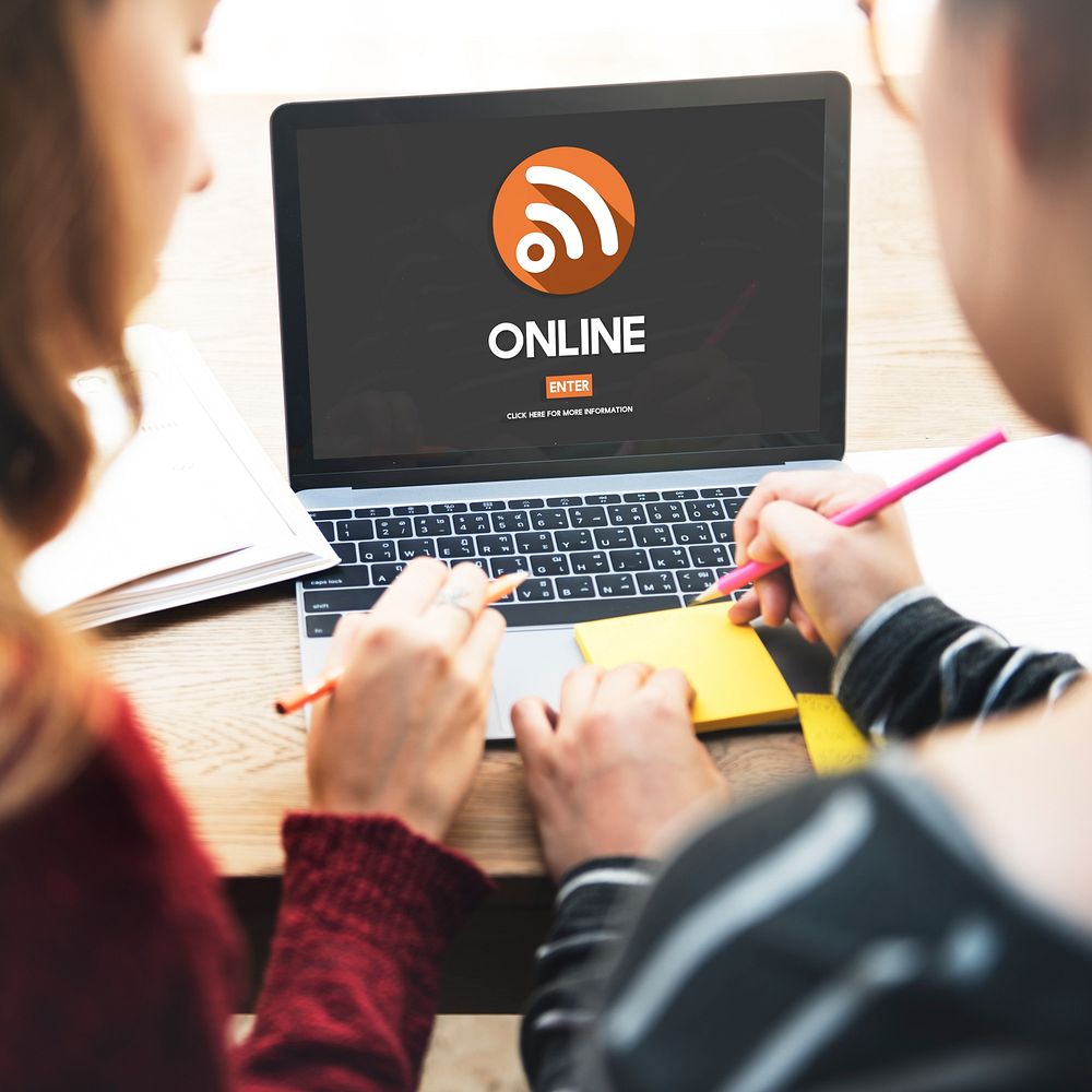 Onine Connection Media Network Sharing Concept