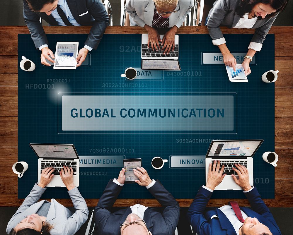 People connected to global communication online community